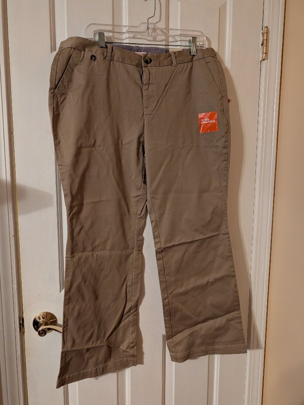 Dockers Khaki ~ 16P